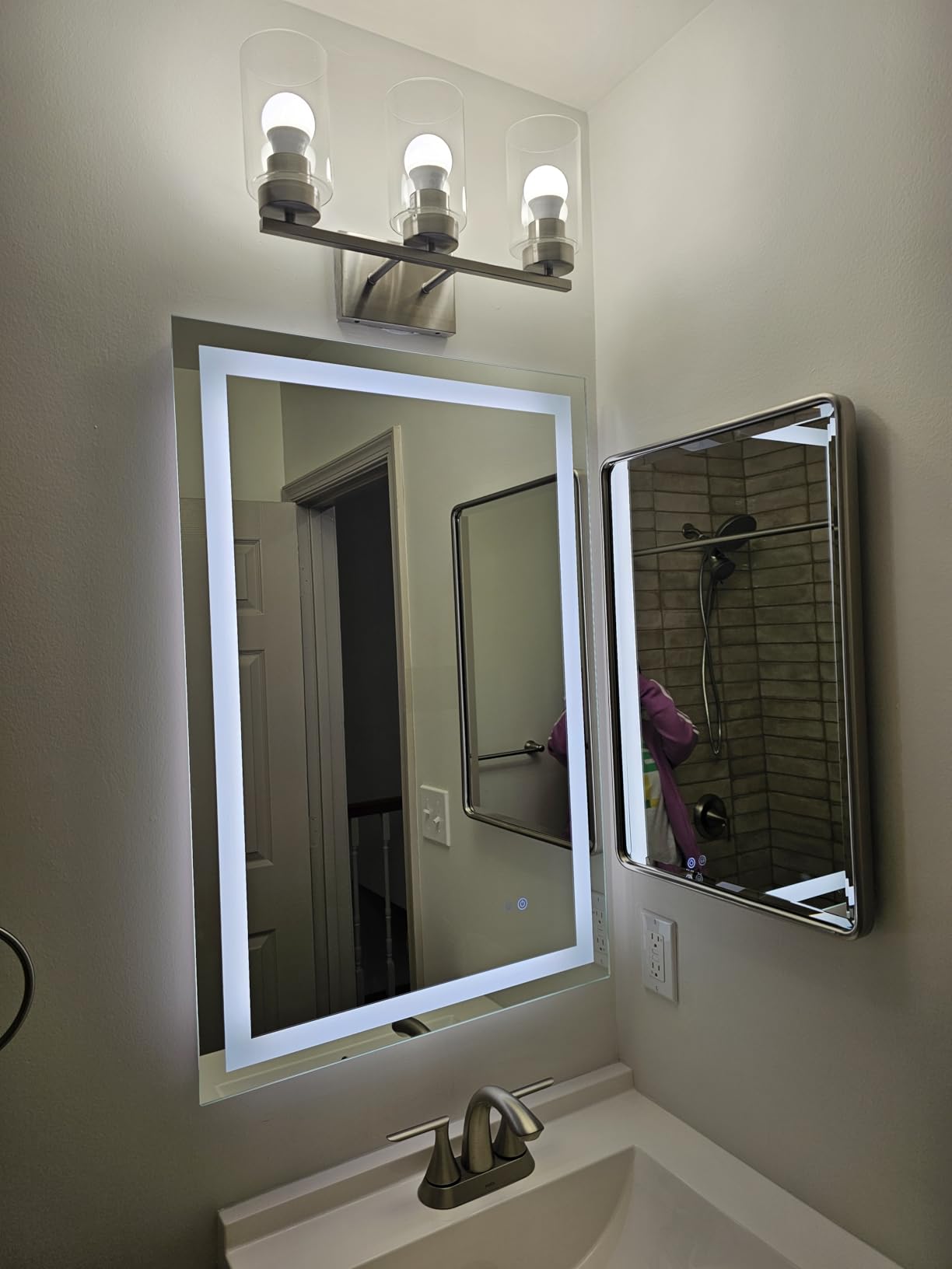 Mecgirn Matte Black Milk Glass Wall Sconces, 1 Pack Hardwired Indoor Wall Light Fixtures for Living Room, Hallway, Bedroom, Ceramic E26 Sockets (Bulbs Not Included) customer photo 1