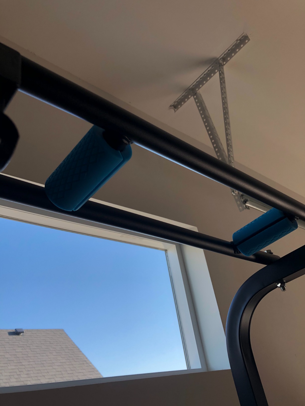 BangTong&Li Power Tower, Pull Up Bar Dip Station/Stand for Home Gym Strength Training Workout Equipment customer photo 1