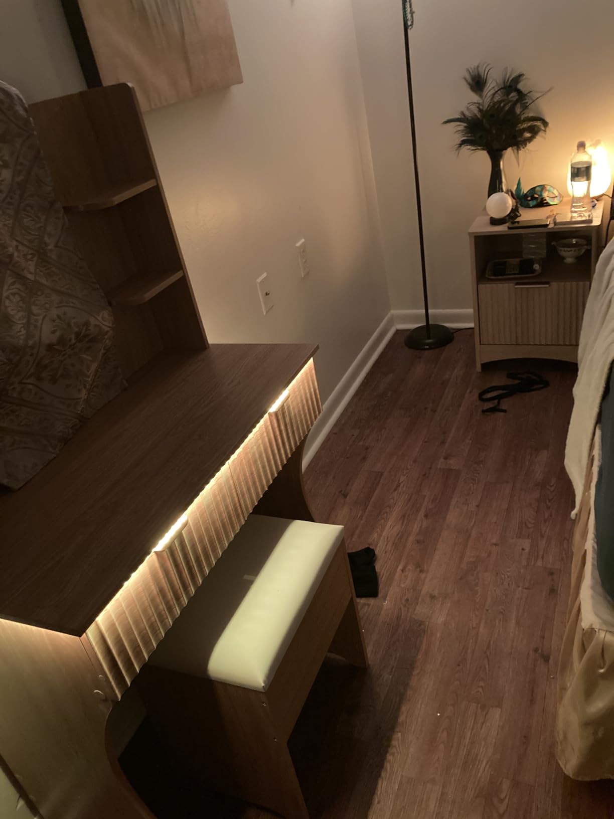 Vanity Desk with LED Lights Mirror & Power Outlet, Small Makeup Vanity Table Set with Storage Drawers & Chair, 3 Lighting Modes & Adjustable Brightness, Dressing Table for Women Girls Bedroom, White customer photo 2