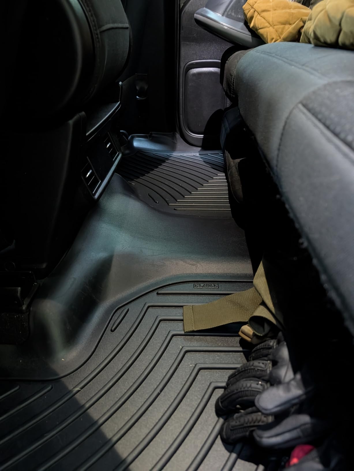 OEDRO Floor Mats Fit for 2019-2026 Chevrolet Silverado GMC Sierra 1500 & 2020-2026 2500HD 3500HD Crew Cab Bench Seat, All-Weather Protection Floor Liners, TPE Material Car Mats, Black customer photo 1