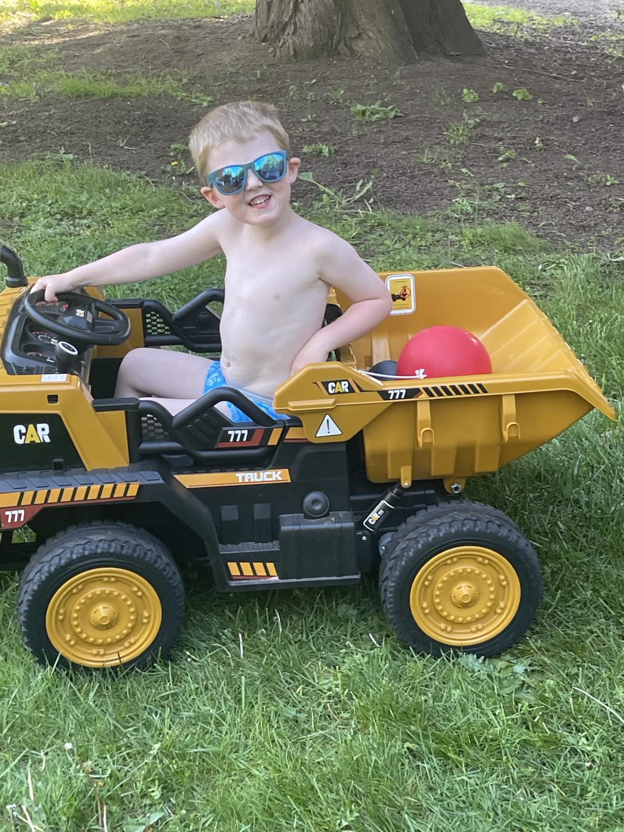 ANPABO 24V Ride On Dump Truck w/Electric Dump Bed, Remote, Yellow customer photo 1