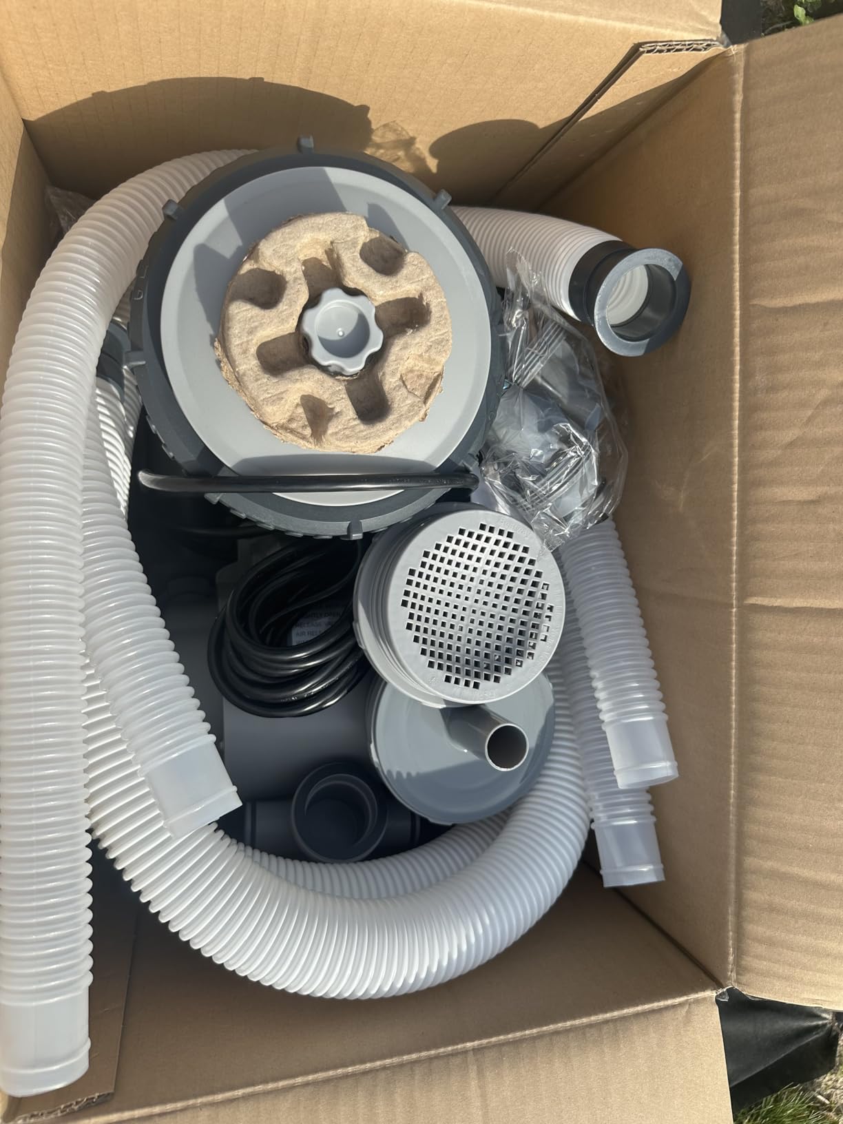 Bestway 2,500 GPH Above Ground Swimming Pool Cartridge Filter Pump customer photo 1