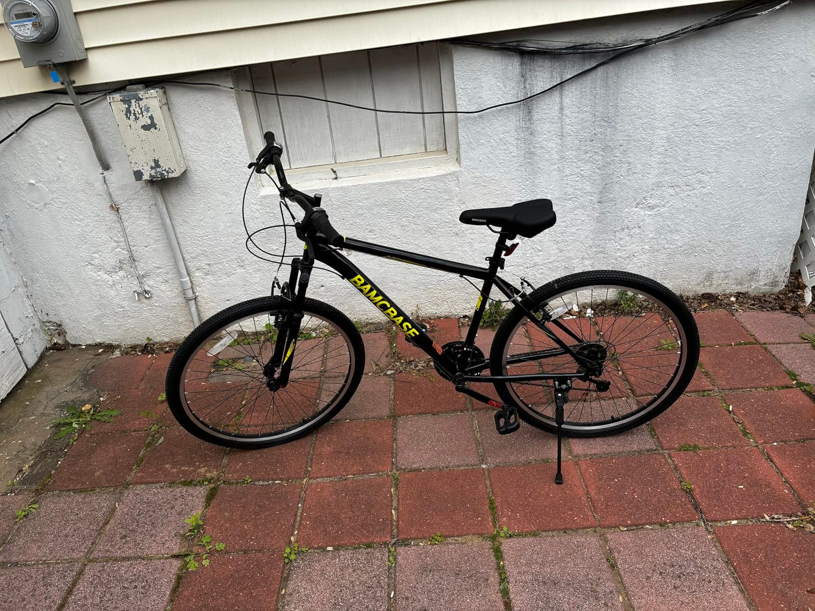 HILAND 26 27.5 29 Inch Mountain Bike, Mens and Womens MTB with 21 Speeds, High-Tensile Steel Frame, V Brake, Hardtail Bicycle for Adults customer photo 2