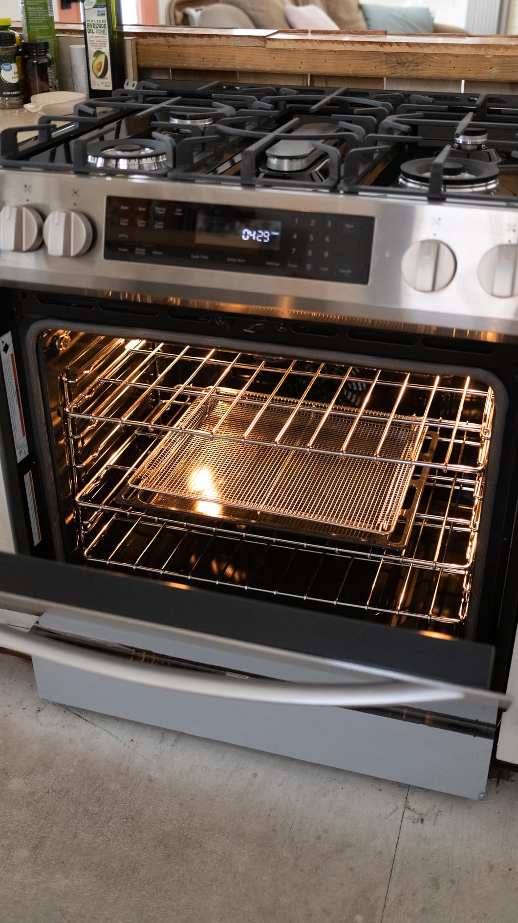 Kenmore 5.6 cu. ft. Front Control Gas Range Oven - Stainless Steel | 5 Burners, Turbo Boil+,True Convection, Air Fry With Rack,Three Oven Racks, Self Clean, Cast Iron Grates, Wok Ring, LP Kit customer photo 1