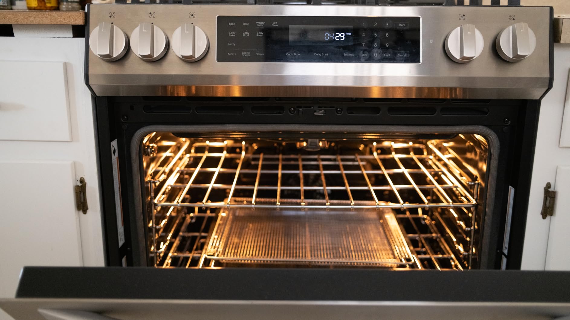 Kenmore 5.6 cu. ft. Front Control Gas Range Oven - Stainless Steel | 5 Burners, Turbo Boil+,True Convection, Air Fry With Rack,Three Oven Racks, Self Clean, Cast Iron Grates, Wok Ring, LP Kit customer photo 2