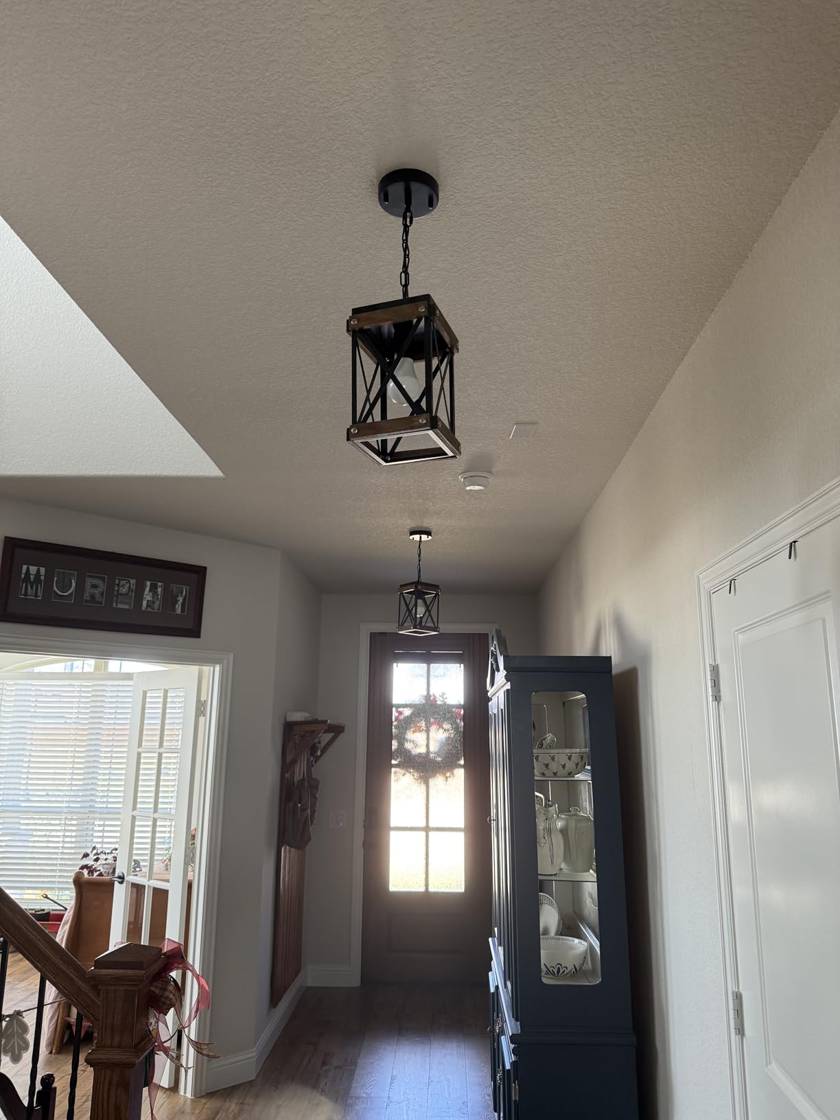 Rustic Farmhouse Wood Kitchen Island Lighting, 5 Lights Rectangular Pendant Light Fixture, Adjustable Chain Oak Wood and Metal Linear Chandelier for Dining Room Kitchen Island Farmhouse, Black customer photo 2