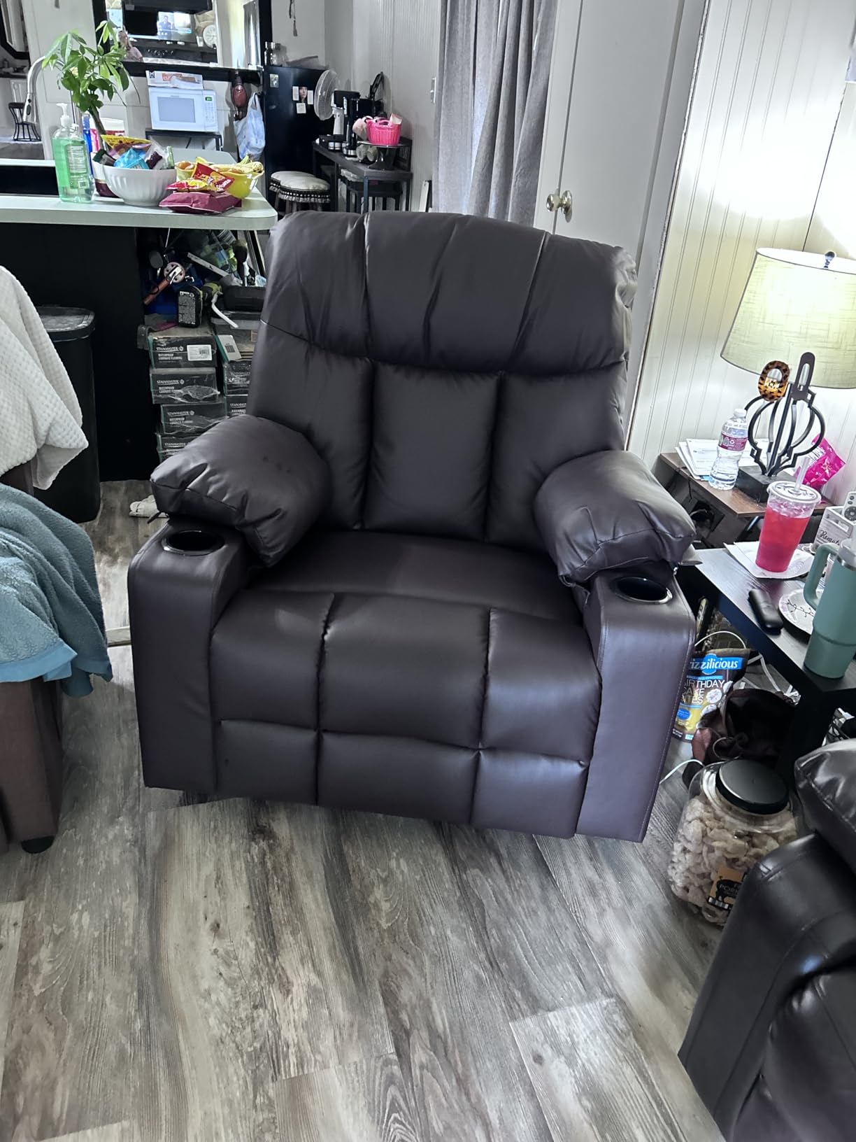 Bonzy Home Oversized Swivel Rocker Recliner, Rocking Recliner Chair, Black customer photo 1