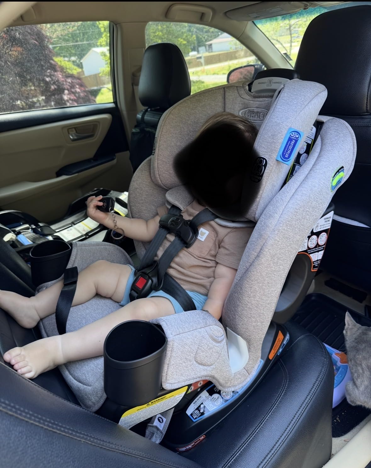 Graco Extend2Fit Convertible Car Seat, Rear and Forward Facing Car Seat with Adjustable Extension Panel for Extra Legroom, Great Gift for Baby Shower or Baby Registry, Gotham customer photo 2