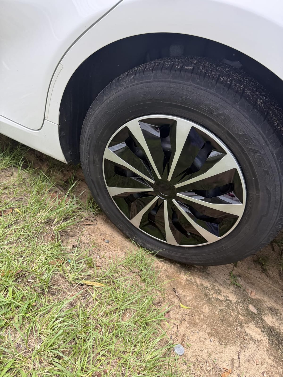 ABX Hubcaps,16 inch hubcaps Set of 4, Wheel Rim Cover ABS Material, Snap On Car Truck SUV Replacement, for Toyota Camry Nissan Mazda etc, Black customer photo 2