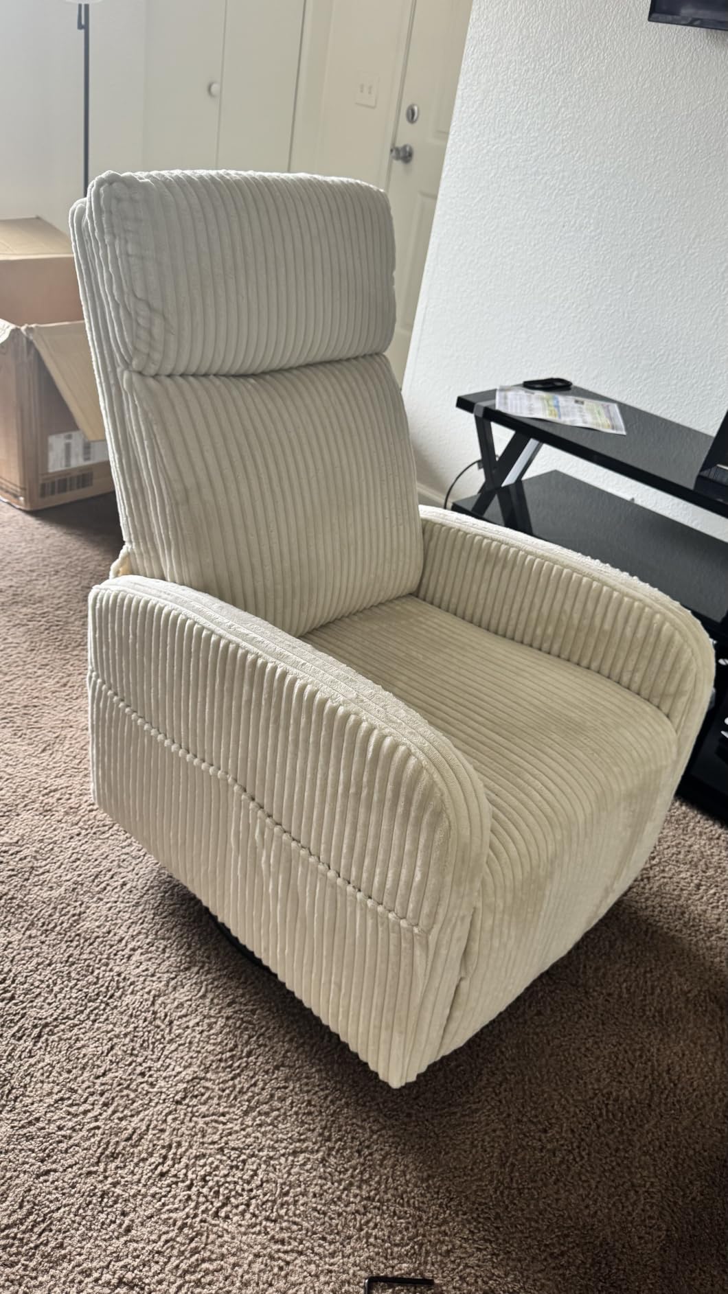 Yaheetech 360° Swivel Nursing Chair with Side Pockets, Beige customer photo 2