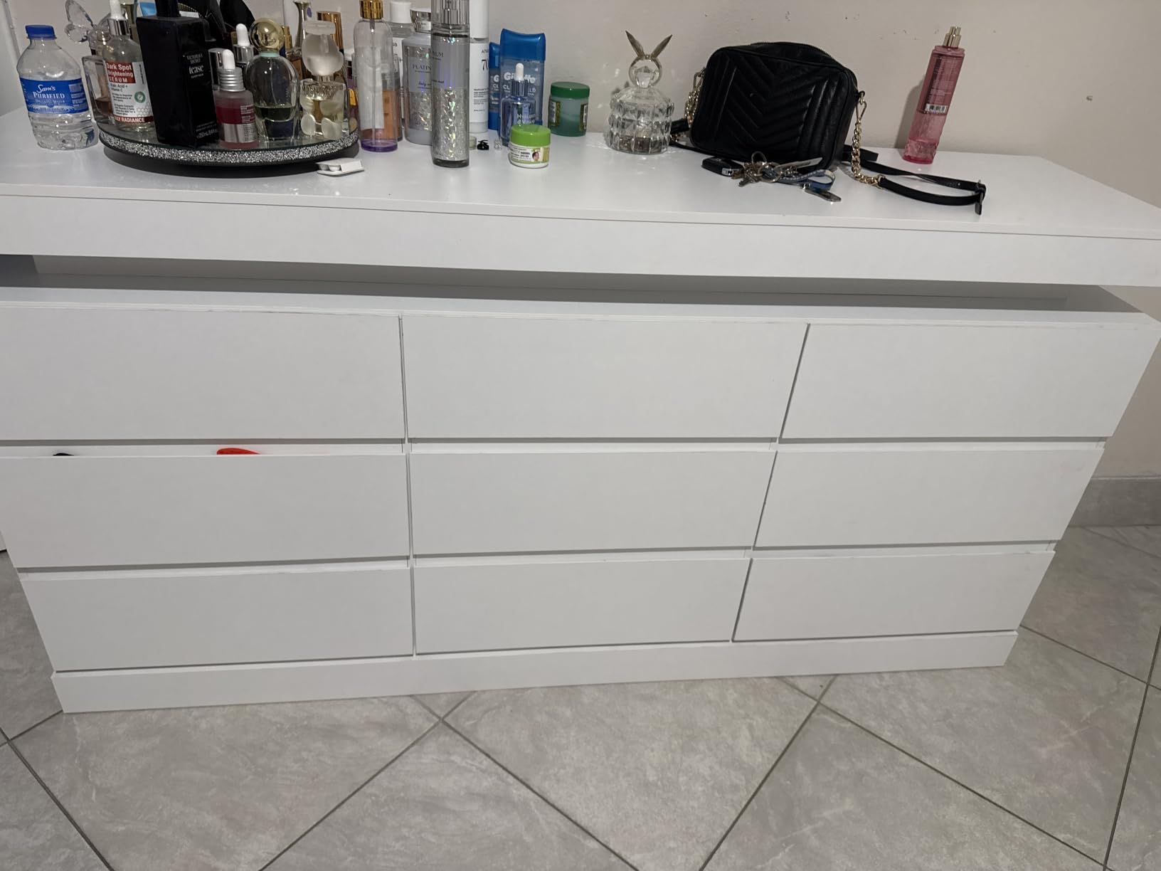 Gyfimoie 9 Drawer Dresser with Power Outlet, Modern Dresser with LED Light | Modern Chest of Drawers for Closet, Wide Drawer Organizer Cabinet for Bedroom,Living Room customer photo 2