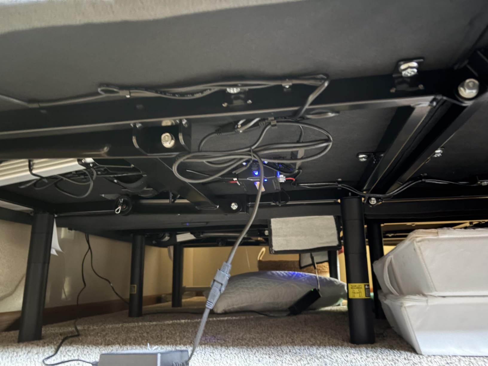 Amada Split King Adjustable Bed Frame with Massage, Adjustable Bed Base with 4 USB Ports & Under-Bed Nightlight, Head & Foot Incline, Electric Base with 4 Height Options, 01B-SK1 customer photo 1
