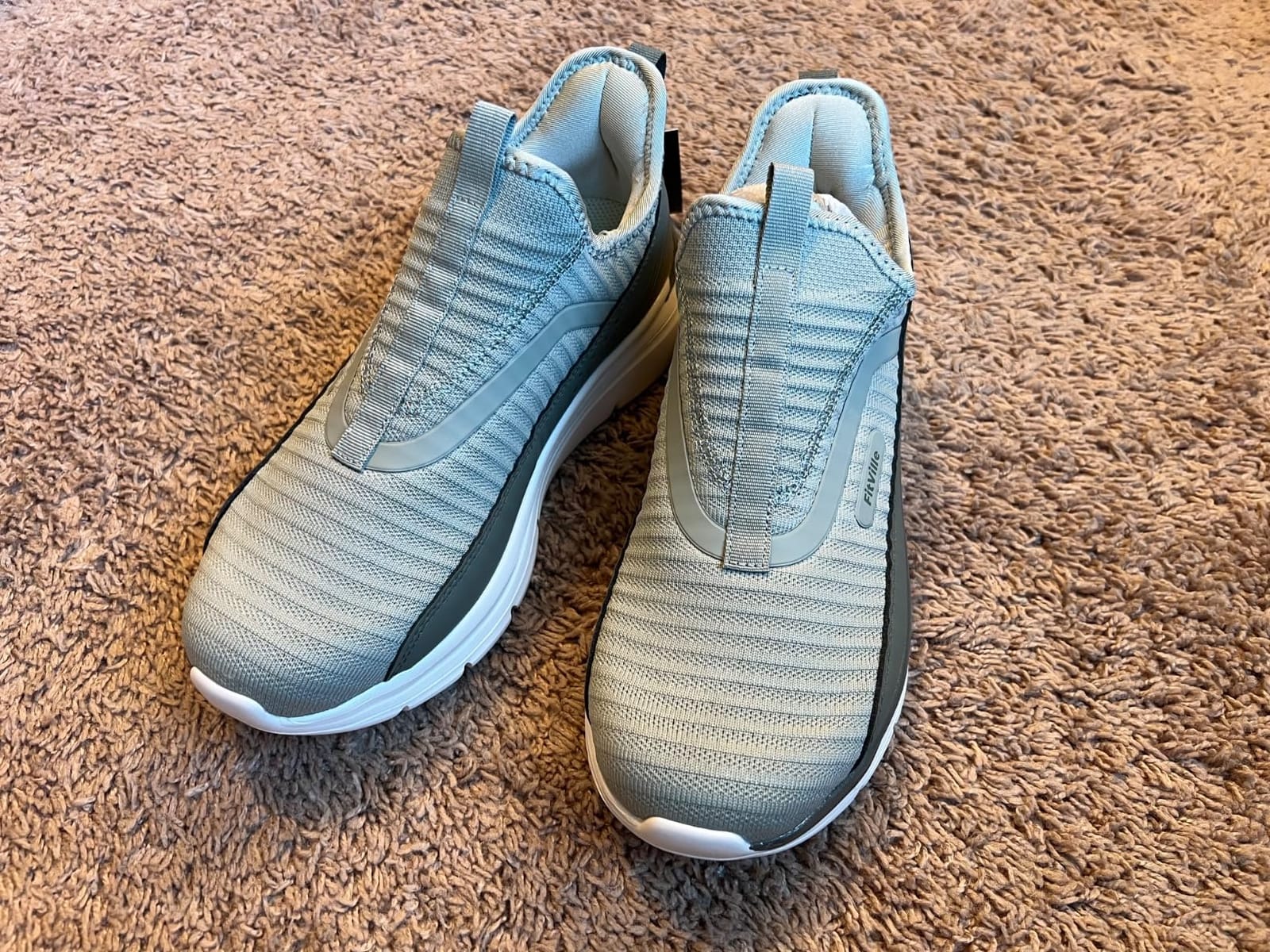 FitVille Men's Extra Wide Slip on Walking Shoes with Arch Support Men Slip on Sneakers for Foot Pain Relief-Stepease V2 customer photo 2