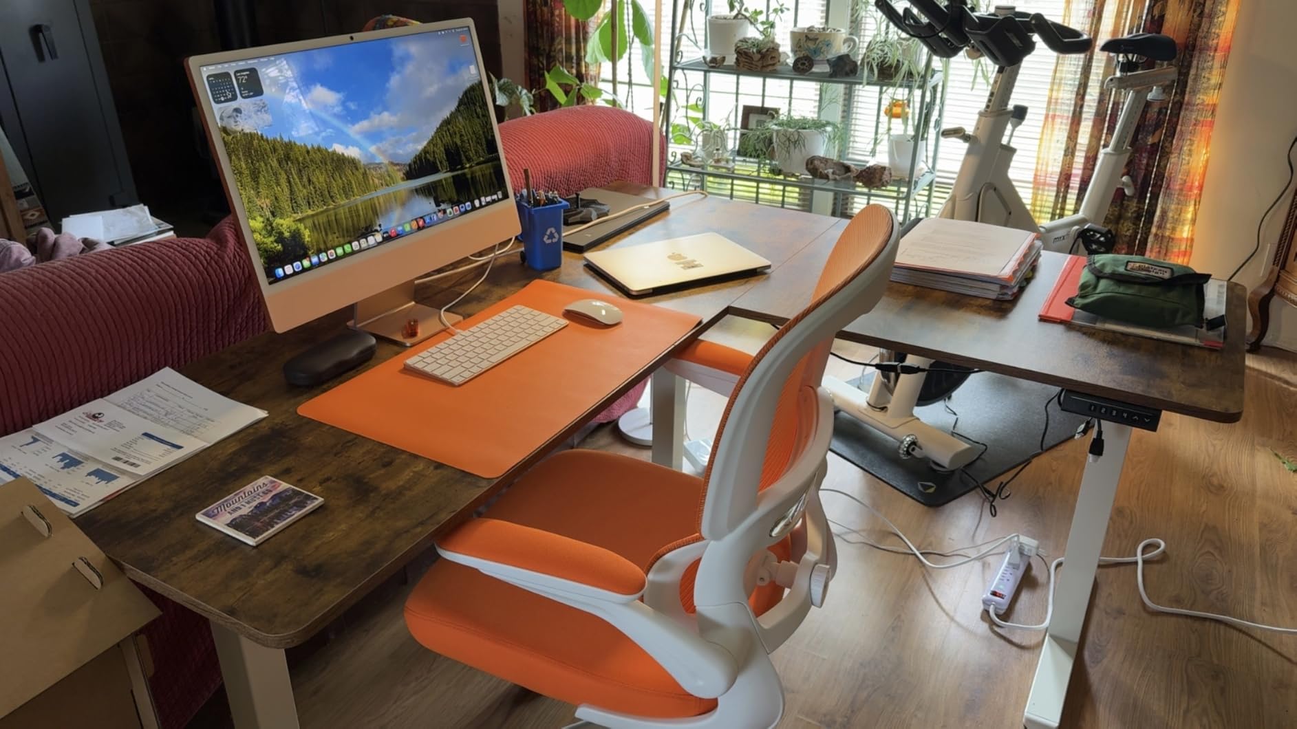 Apple 2024 iMac All-in-One Desktop Computer with M4 chip with 10-core CPU and 10-core GPU: Built for Apple Intelligence, 24-inch Retina Display, 16GB Unified Memory, 256GB SSD Storage; Silver customer photo 1