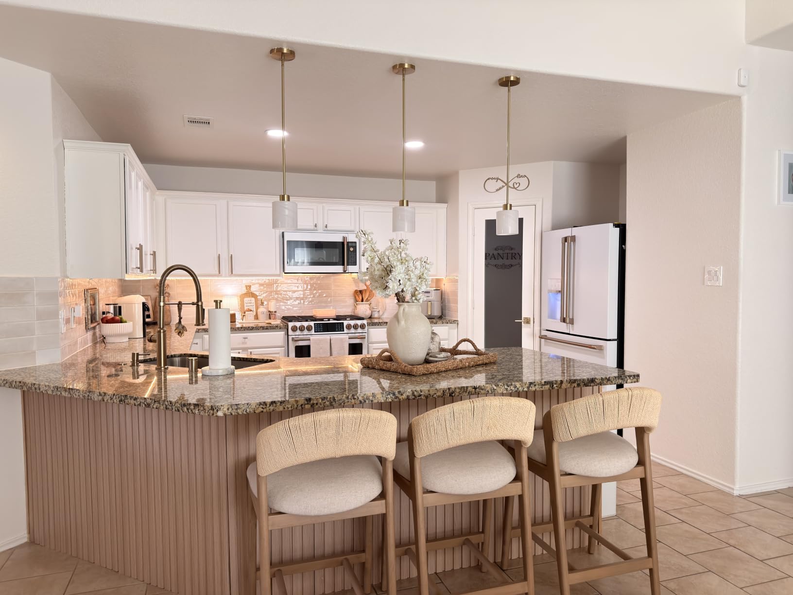 Delta Faucet Rhett Pro Commercial Style Kitchen Faucet with Pull Down Sprayer, Gold Commercial Kitchen Faucet, Spring Kitchen Faucet, Delta Kitchen Sink Faucet, Champagne Bronze 18829-CZ-DST customer photo 2