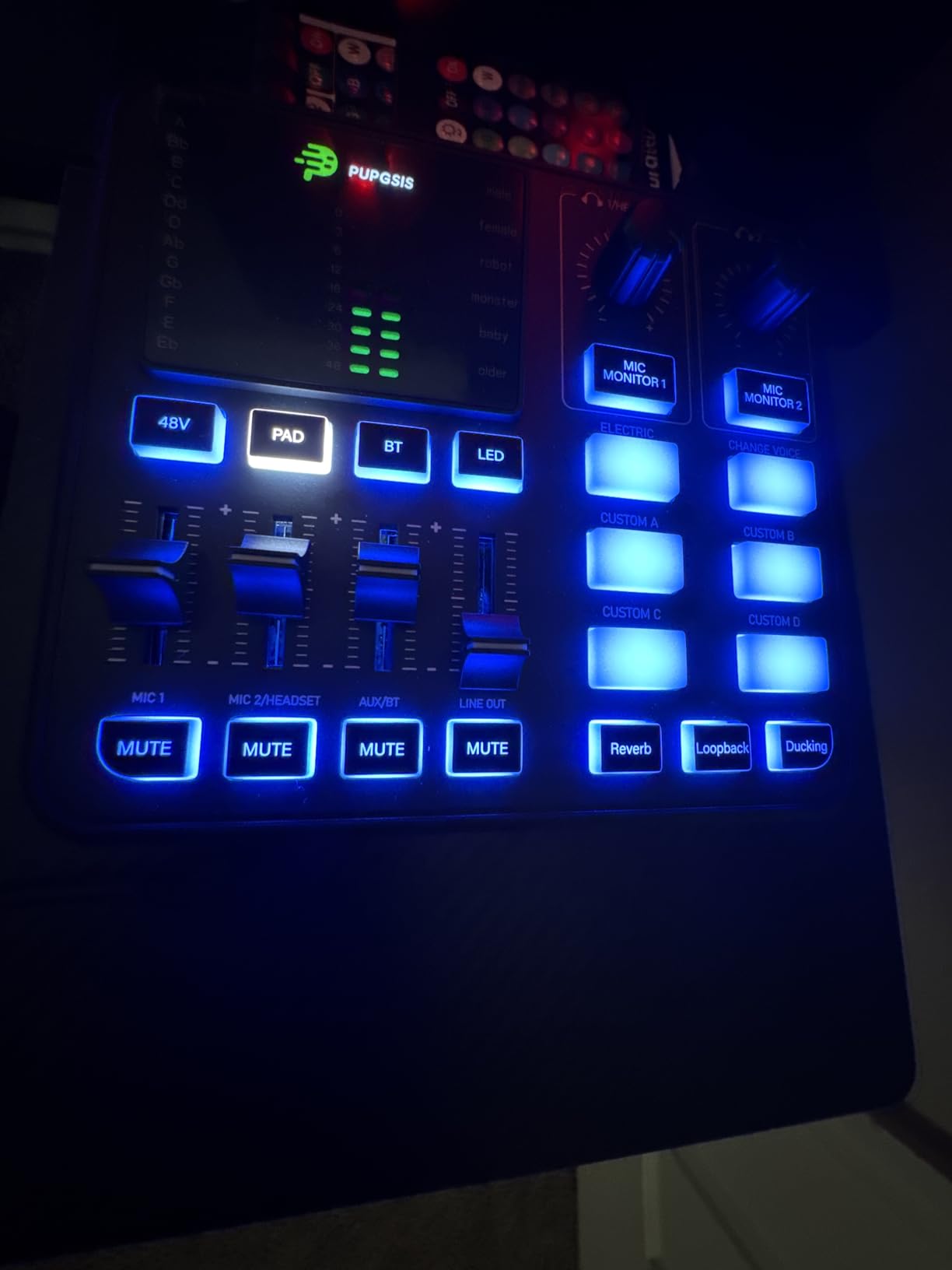 PUPGSIS Gaming Audio Mixer, Audio Interface for PC/Podcast/Streaming, Sound Board with 3.5mm/XLR Mic Input, 48V Phantom Power, Voice Changer, Live Sound Card with DJ Mixer Effects/Bluetooth/4 Channel customer photo 2