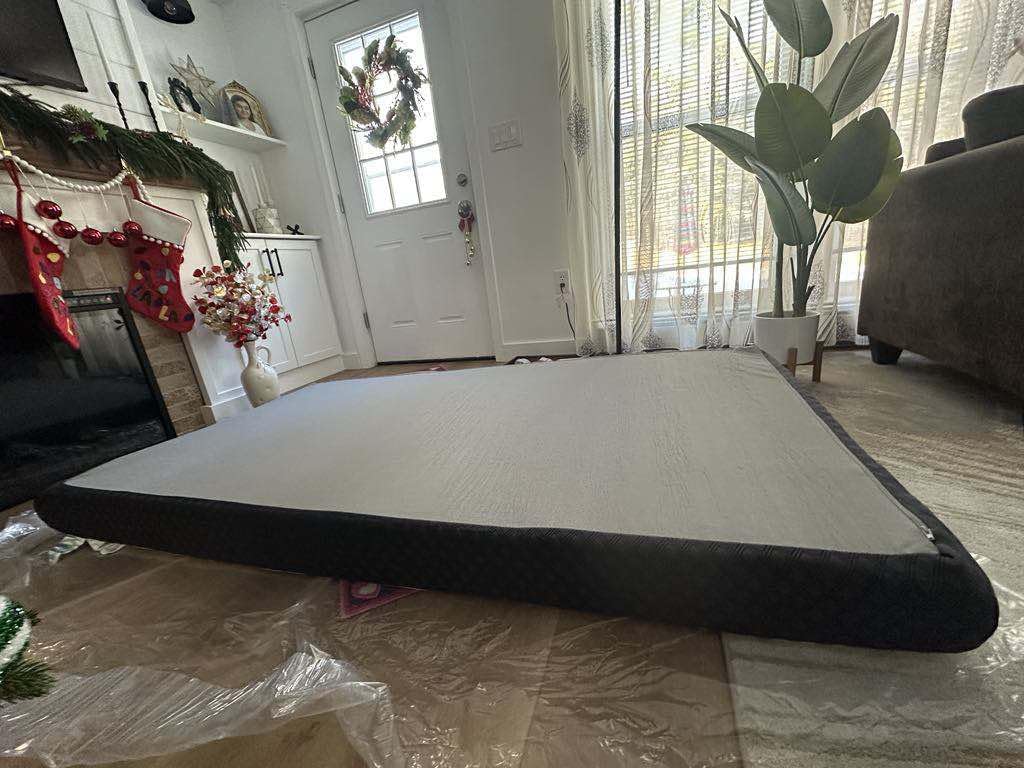 14 Inch Queen Mattress for Heavy People, Cooling Hybrid Mattress with Ice Silk Cover & Gel Memory Foam, 7-Zone Ergonomic Support, Extra Firm Bed with Strong Edge Support, No Sagging & Pressure Relief customer photo 2