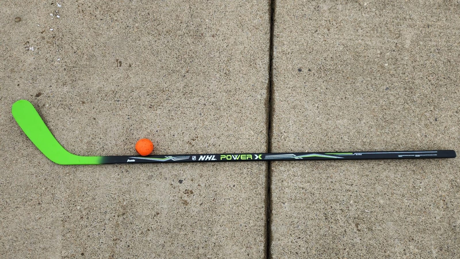 Franklin Sports Street Hockey Sticks - Ambush Junior Street Hockey Stick - Wood and Fiberglass Shaft - ABS Blade - One Piece Stick - 46