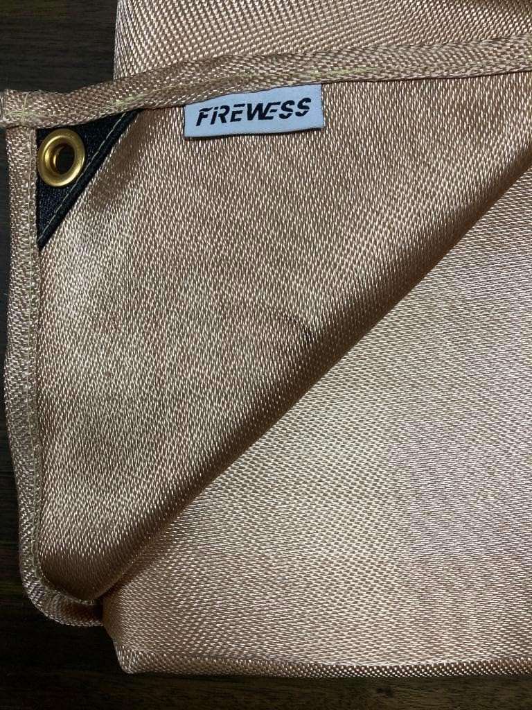 Heavy Duty Fiberglass Welding Blanket, Heat Resistant Blanket with Brass Grommets, Multi-Purpose Welding Mat for Grill, Smoker, Camping, Industrial Use (6x8 ft) customer photo 1