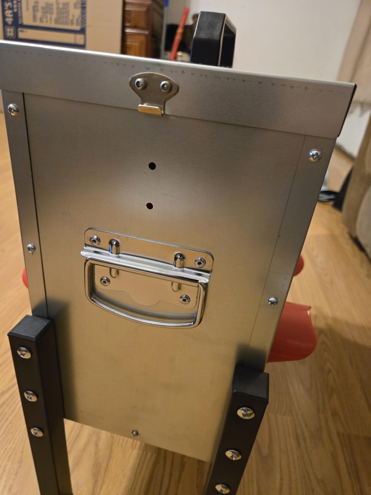 ‎Tgeyd 30 lb Chicken Feeder with 6 No-Waste Ports – Heavy-Duty Outdoor Metal Feeder with Adjustable Height, Locking Lid & Riveted Handles – Rustproof Feed Box for Poultry & Backyard Chickens customer photo 1