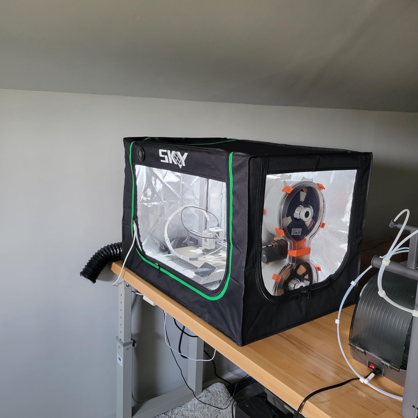 Upgrade 3D Printer Enclosure for Bambu Lab A1,A1 Mini with LED Light,Iron Frame,Fan Extraction Kit,Thermo-Hygrometer, Fireproof Dustproof Tent Constant Temperature Protective Cover,850 * 580 * 580mm customer photo 2