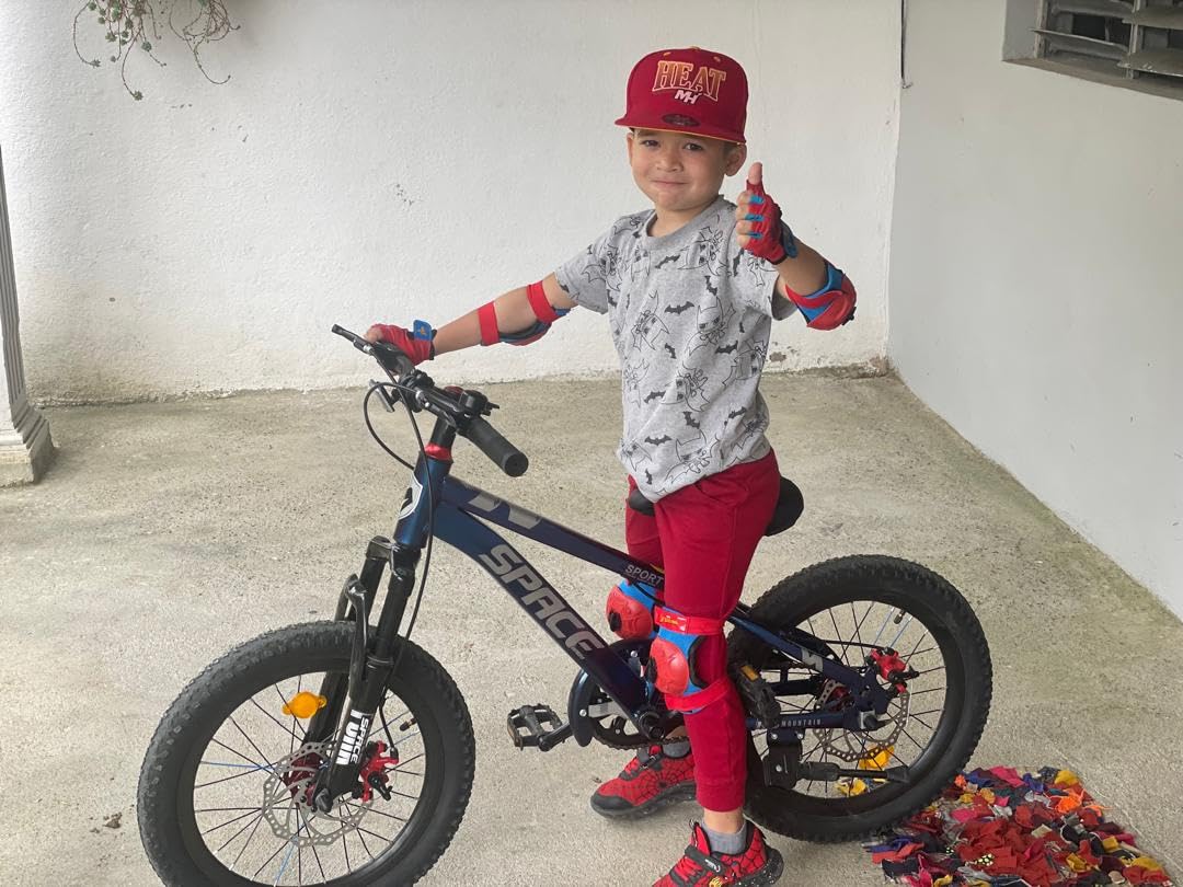 Kids Bike - 18 20 Inch Bike for Boys and Girls Bicycle with Adjustable Seat and Handbrake, Bikes for Kids 5-13 customer photo 1