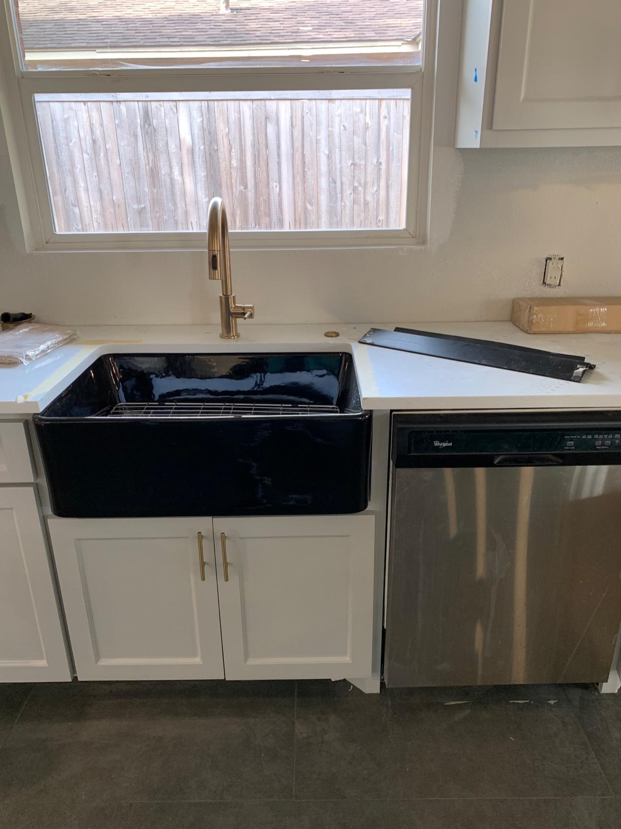 Lordear 33 Inch White Farmhouse Sink Solid Fireclay customer photo 2