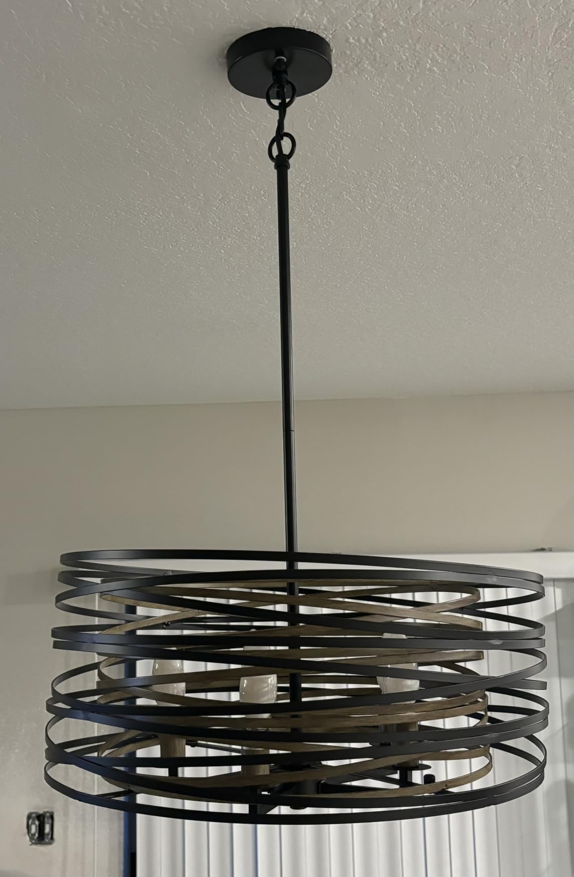 40''Large Farmhouse Rectangular Chandeliers for Dining Room,6-Light Black Matte Dining Light Fixture,Modern Industrial Pendant Lights Kitchen Island,Linear Chandelier with Retro Wood Texture Interior customer photo 2