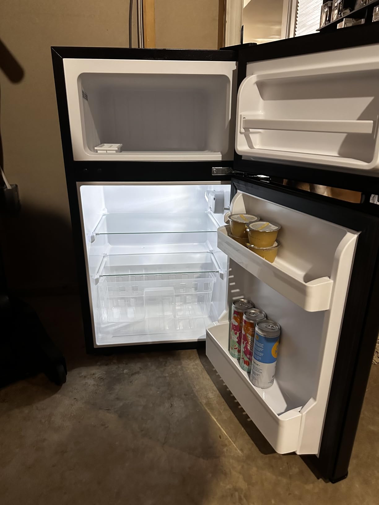 EUHOMY 4.5 Cu.Ft Mini Fridge with Freezer, 2 Door Mini Refrigerator, Silver customer photo 1