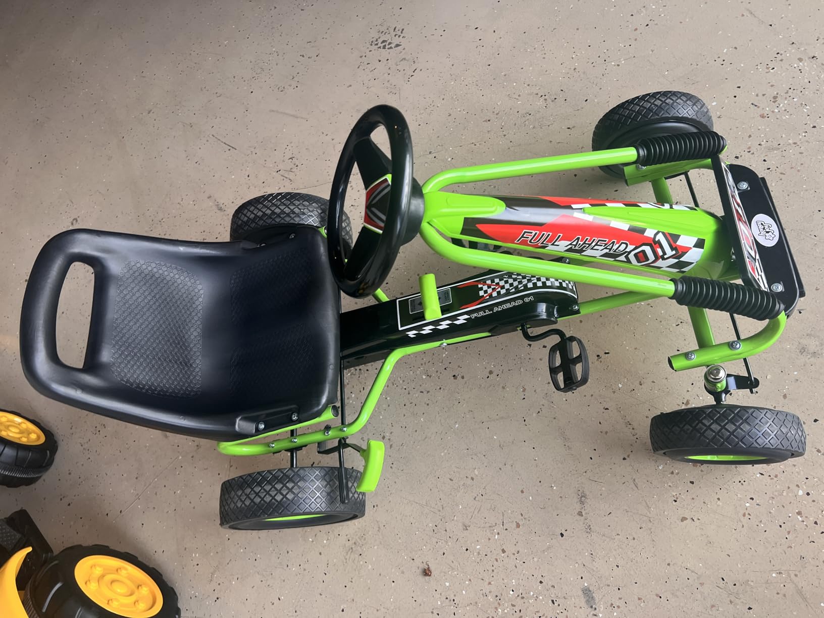 HOMGX Pedal Go Kart, Outdoor Kids Off-Road Go Kart with 2-Position Adjustable Bucket Seat, 2 Safety Brakes, EVA Rubber Tires, Pedal Powered Ride On Kart for Boys & Girls 3-5 (Pink) customer photo 1