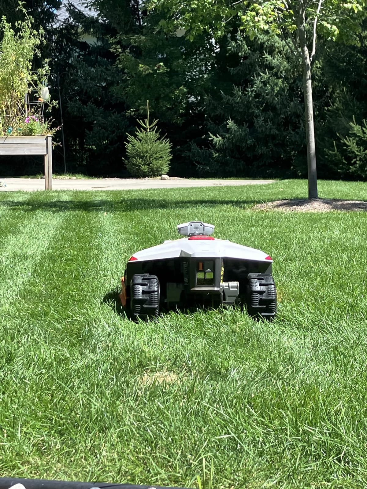 Mammotion LUBA 2 AWD 5000HX Robot Lawn Mower with 4G, Reception 1.25 Acres, Max. 1.48 Acres, All-Wheel-Drive for 80% Slope, UltraSense AI Vision & RTK Automatic Edge Mapping, 2.2