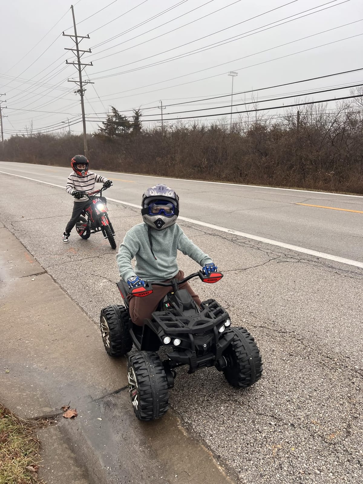 JOYRACER 24V Kids ATV 4 Wheeler, 4x4 Ride On Toys Car w/ 800W Motors, 9AH Battery Powered Car w/Remote Control, Bluetooth, MP3, USB, Spring Suspension, 2-Seater Quad for Boys Girls, Black customer photo 2