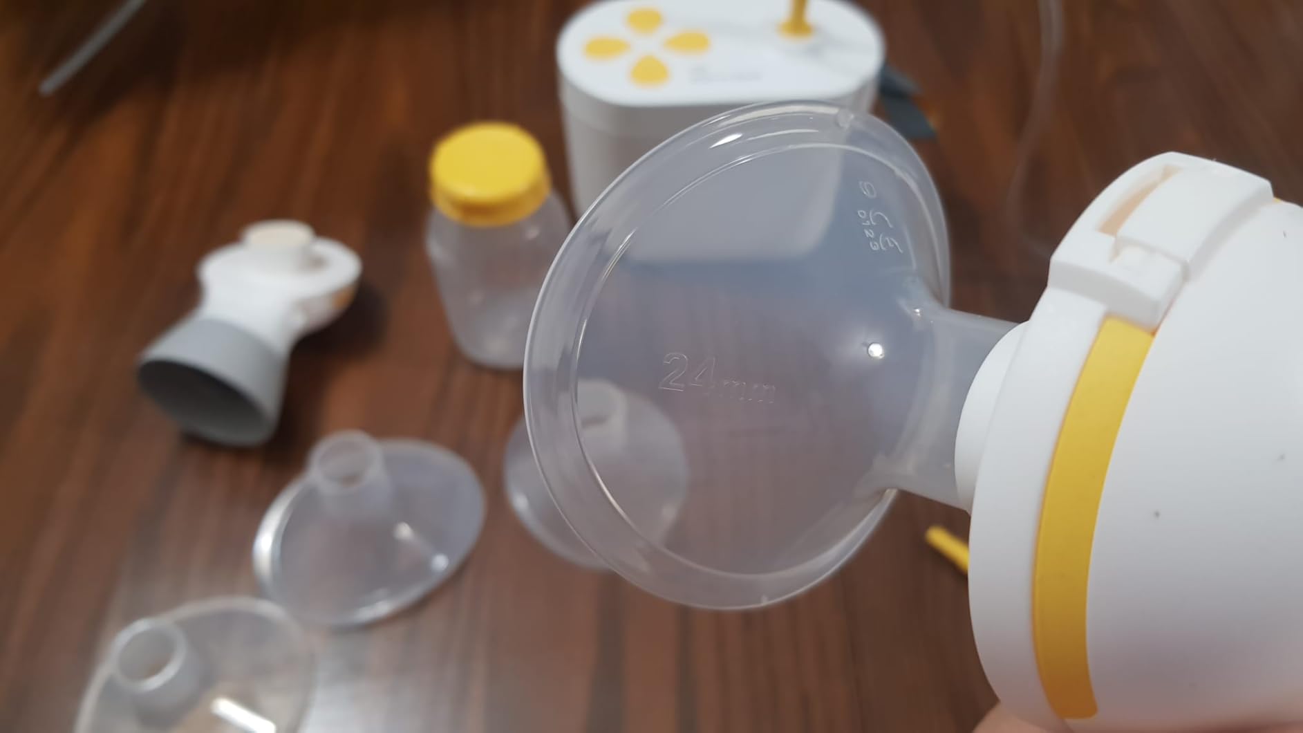 Medela Pump in Style Pro Double Electric Breast Pump, Hospital-Grade | Hospital Performance, Pump in Bottle, PersonalFit Plus Breast Shields, BPA-Free, Quiet, Portable Compact Design customer photo 2