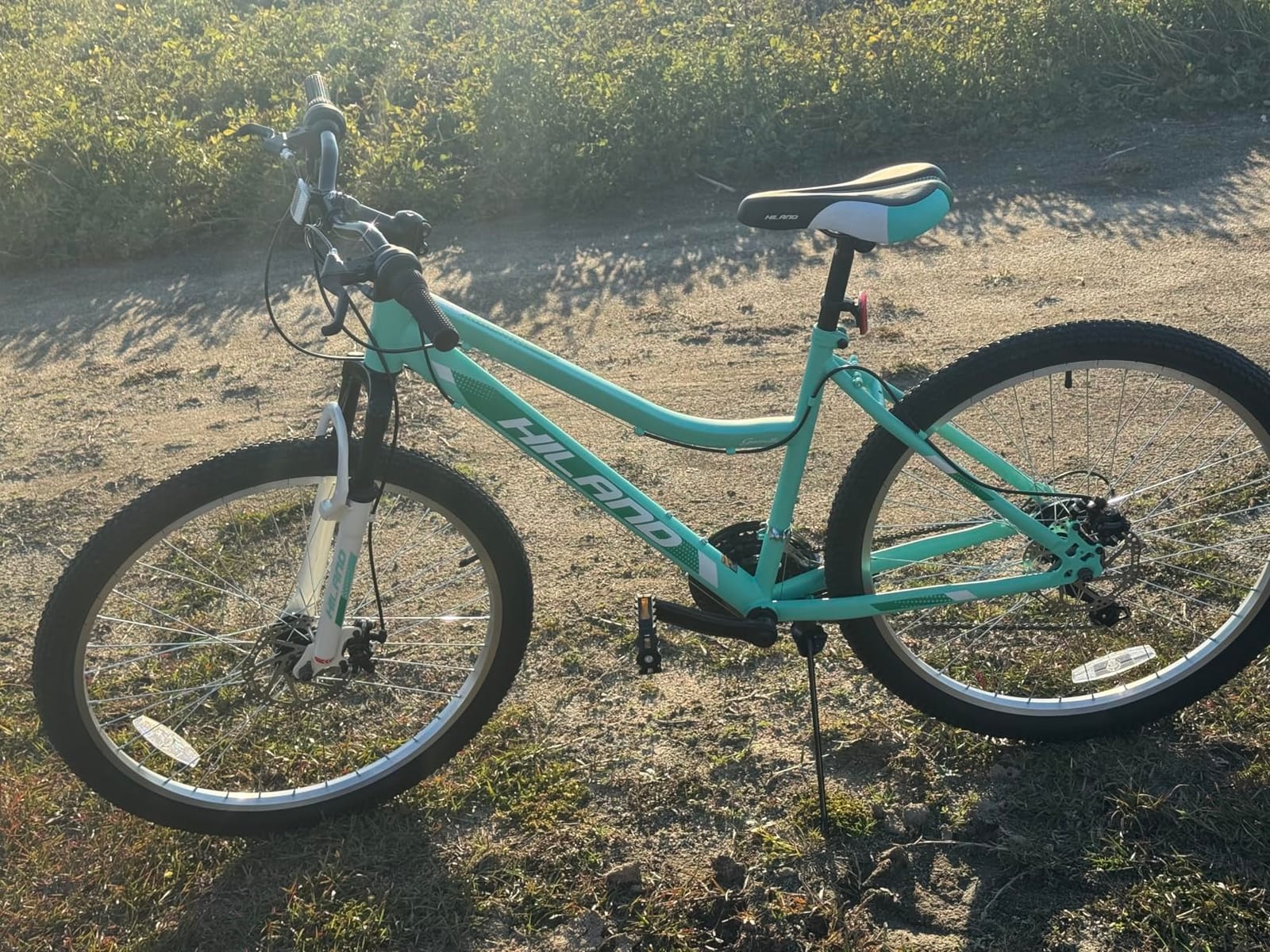 HILAND 26 Inch Womens Mountain Bike, Step-Through Frame, 18 Speeds, Suspension Fork MTB, Bicycle for Women Men Adult customer photo 2