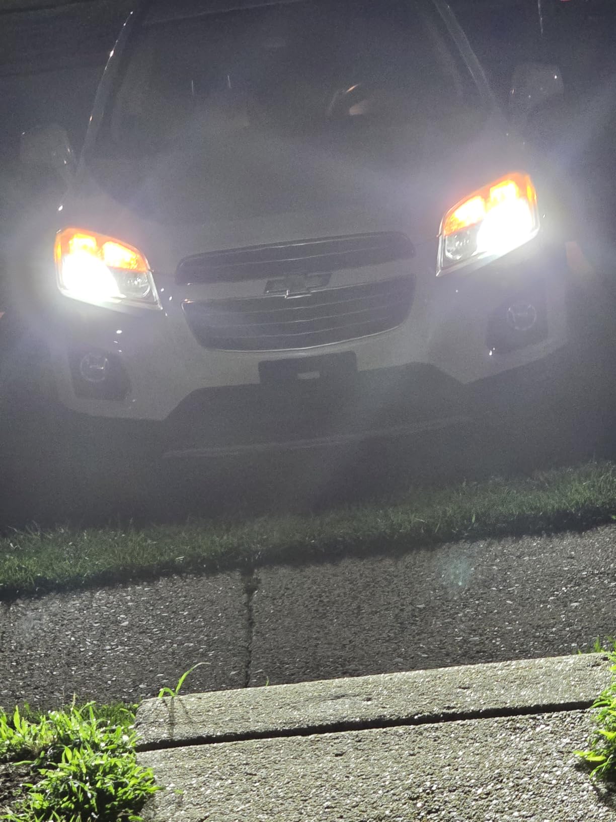 Marsauto H11/H8/H16 Fog Light Bulbs, 10000LM 6000K with Lens-2 Pack customer photo 1