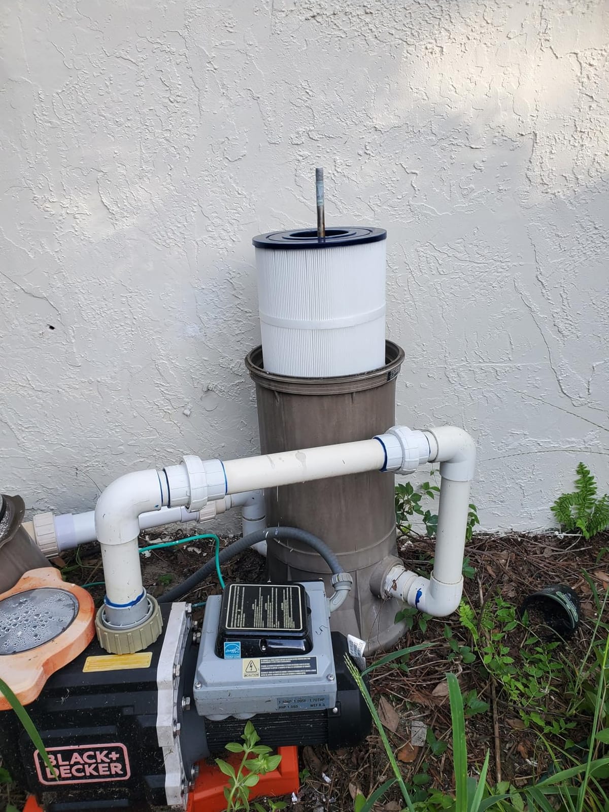 Salt Chlorine Generator - for Above Ground Pools up to 15,000 Gallons, Intelligent Saltwater Pool System with Auto Chlorine Calculation, Salt Level Detection & Smart Salt Addition Guidance customer photo 1