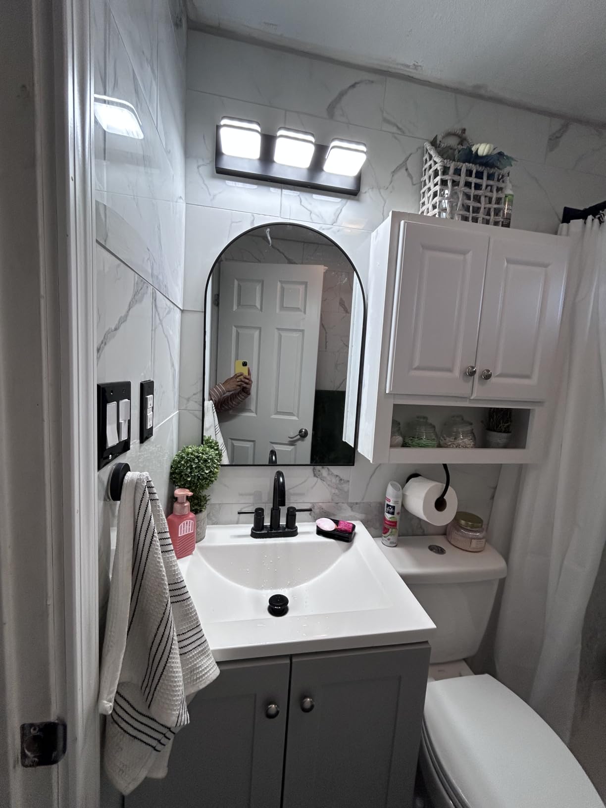Torondo 360° Rotate LED Bathroom Vanity Light Fixtures, Acrylic Vanity Lights for Bathroom, Modern Wall Lighting Fixtures Over Mirror Living, Brushed Nickel, Natural White, 3-Light, 17-Inch customer photo 1