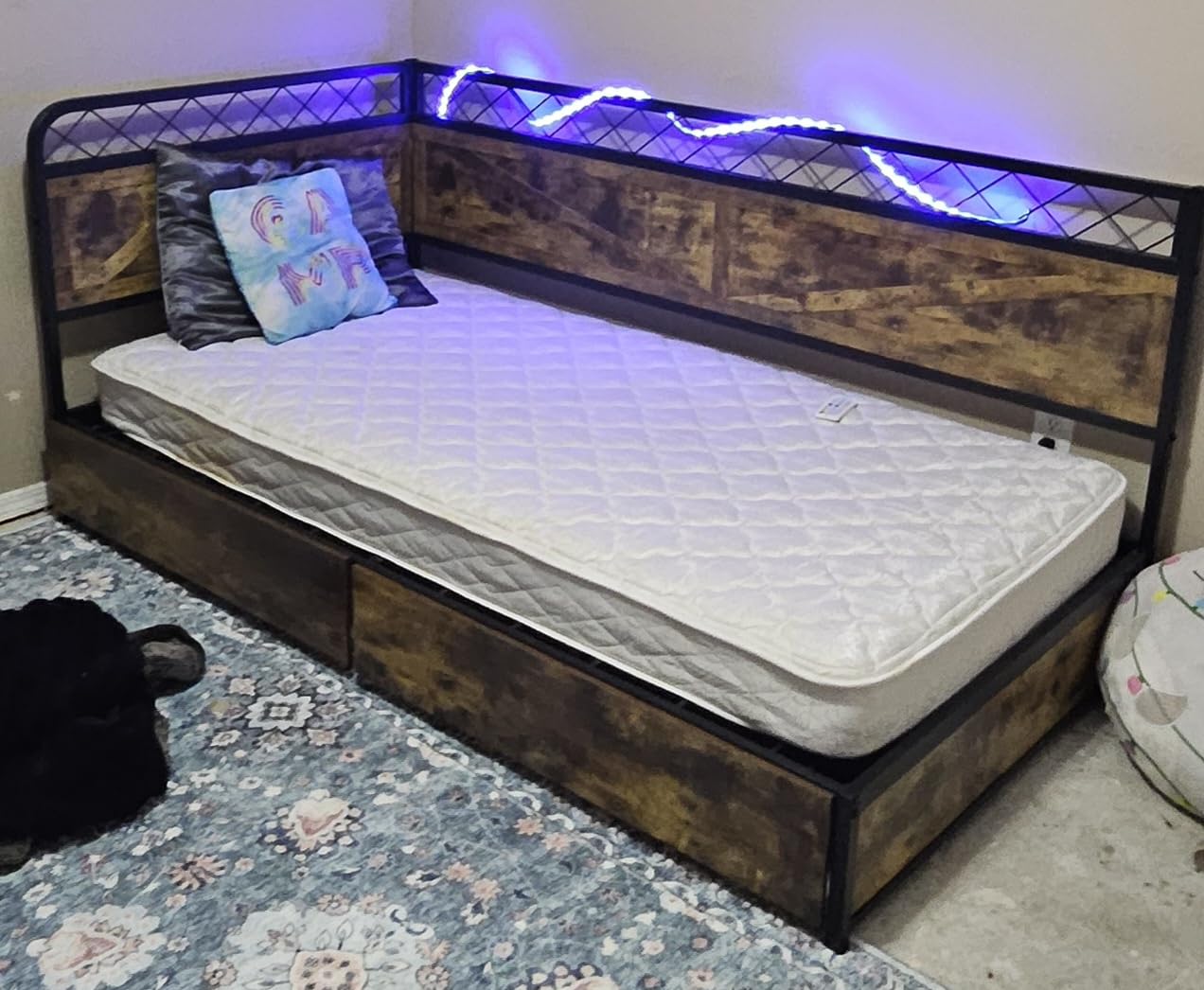 ANCTOR Full Size Corner Daybed with Storage Drawers, Lights and Charging customer photo 1