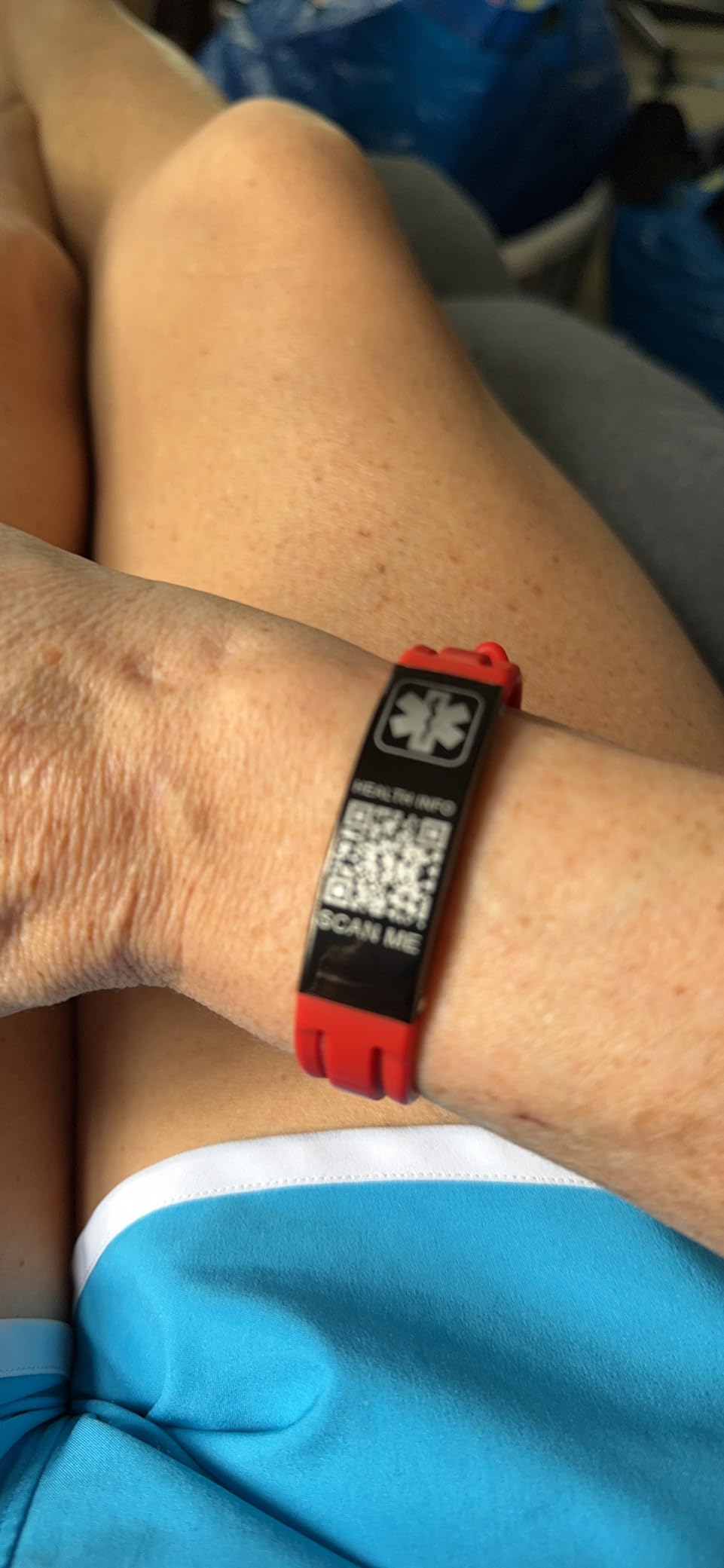 Medical Bracelets for Men Women with QR Code Medical Alert ID Bracelets customer photo 1