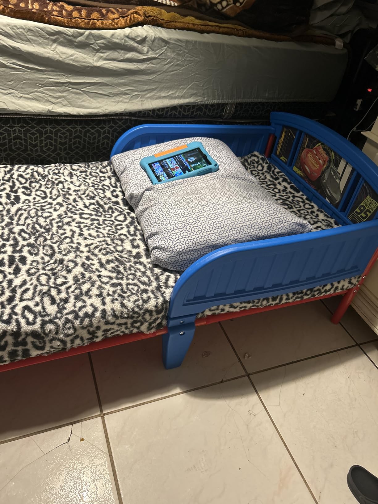 Delta Children Plastic Toddler Bed, Bluey customer photo 2