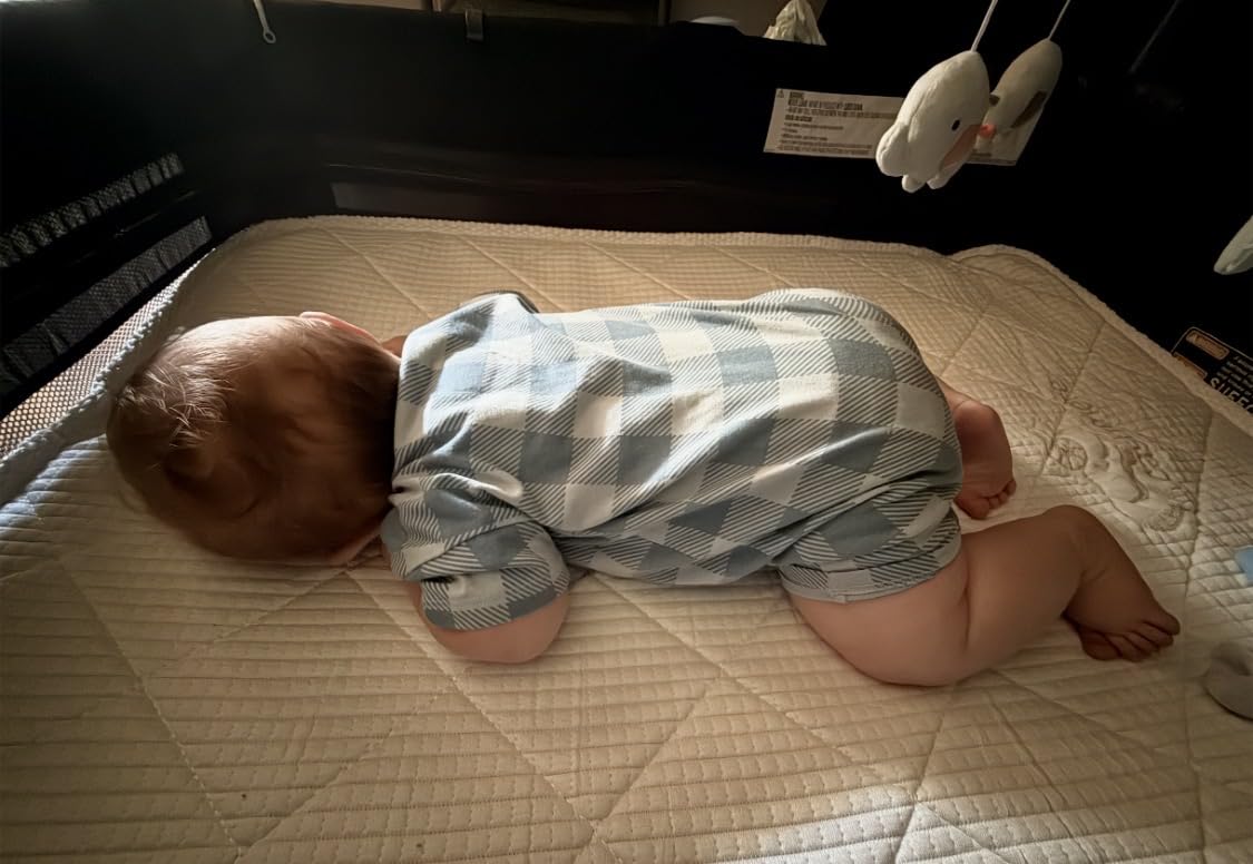 Feisaibaoly Pack and Play Mattress (38 “x26 ”x1.5),Skin Friendly Fabric, Soft, Breathable and Quiet, Provides Baby Friendly Support and Helps Healthy Spine Development,Pack and Play Topper. customer photo 1