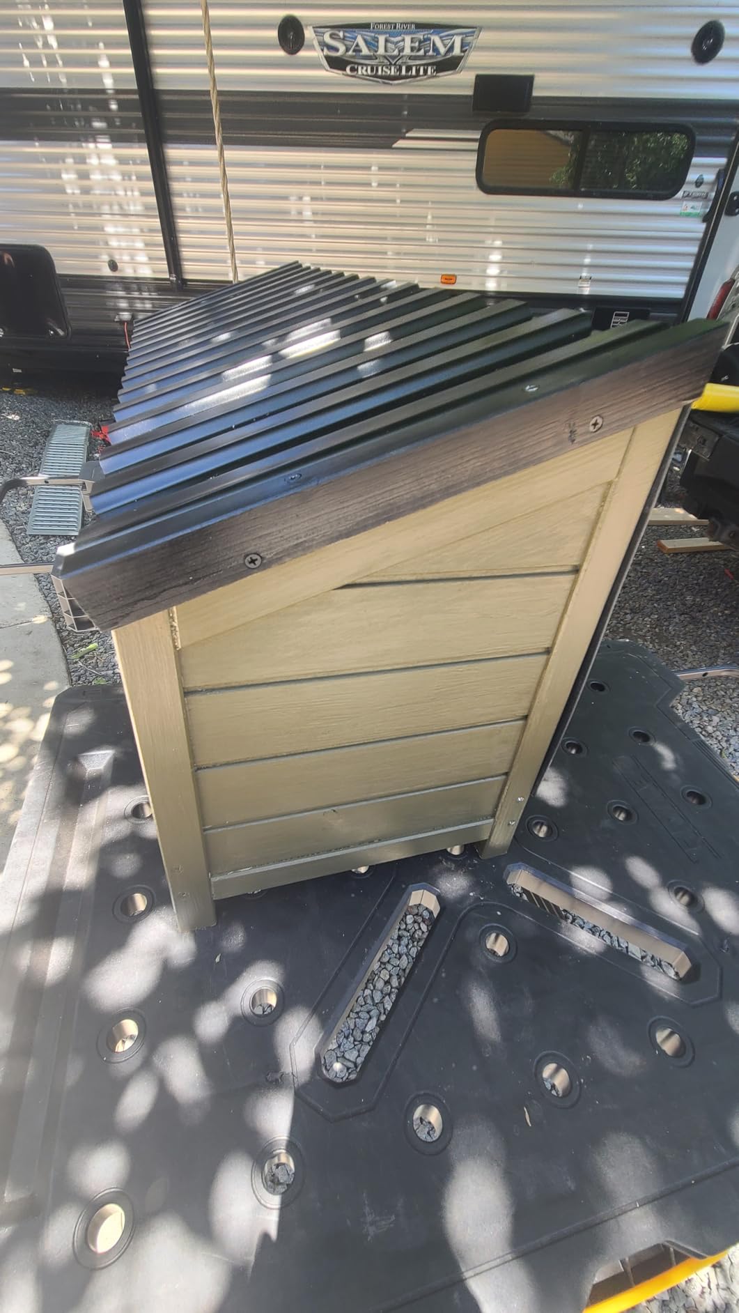 PETSFIT 4 Holes Chicken Nesting Box, PVC Waterproof Roof, Privacy Cover customer photo 2