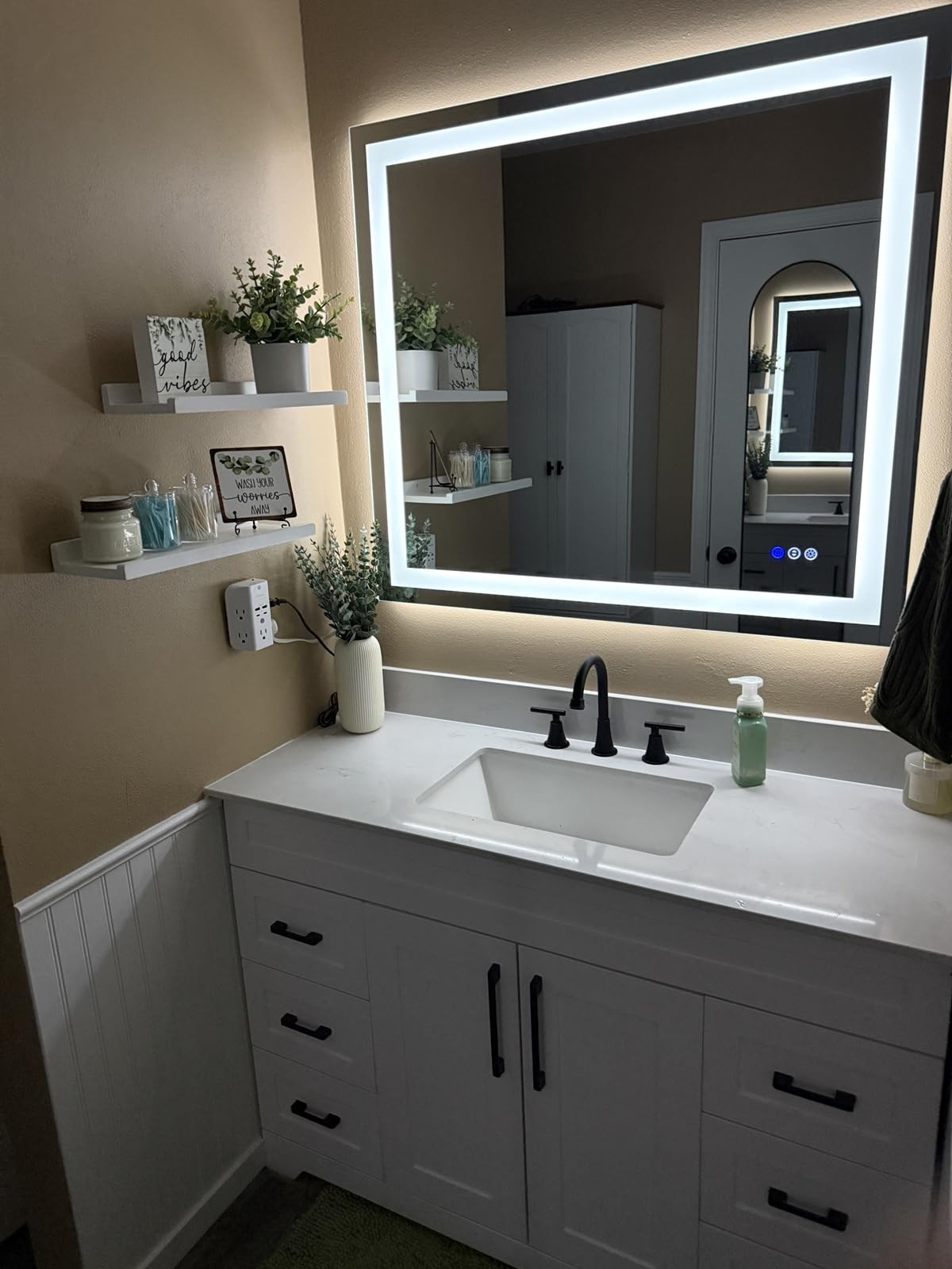 48 Inch Bathroom Vanity with Quartz Countertop -Rectangle Sink & Plywood Cabinet & Soft-Close Drawers and Doors customer photo 1
