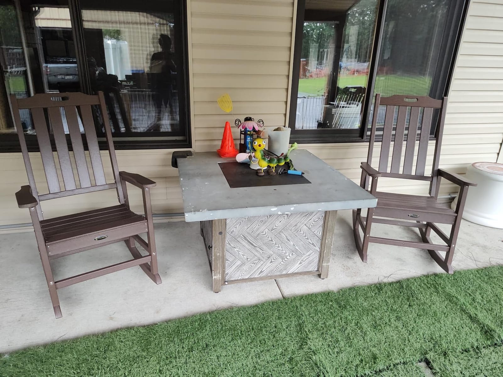 THOEOE Outdoor Rocking Chairs, Oversized Patio Rocking Chair customer photo 2