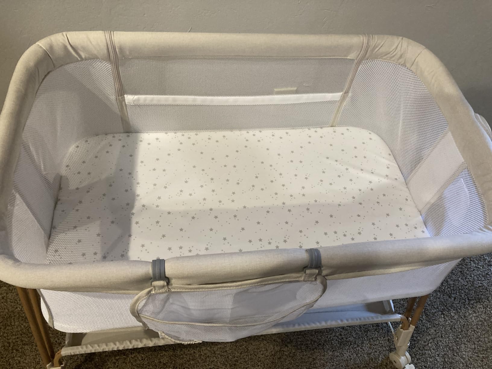 Fodoss Baby Bassinets Bedside Sleeper - 3-in-1 Stable Bassinet for Newborns | Soft Mattress, Storage Tray, Full-Mesh Sides, 7-Height Adjustable Bassinet Crib with Wheels, Side Pocket, Beige + Wood Grain customer photo 2
