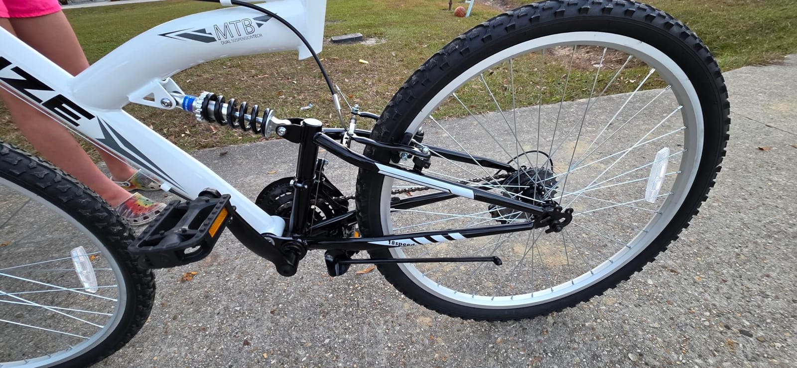 WEIZE Mountain Bike, 24 26 27.5 inch Outdoor Cycling Bike,18-Speed/High-Carbon Steel/Dual Full Suspension, Adjustable Ergonomic Seat for Men Women Adult, MTB Bicycle with Suspension Fork customer photo 2
