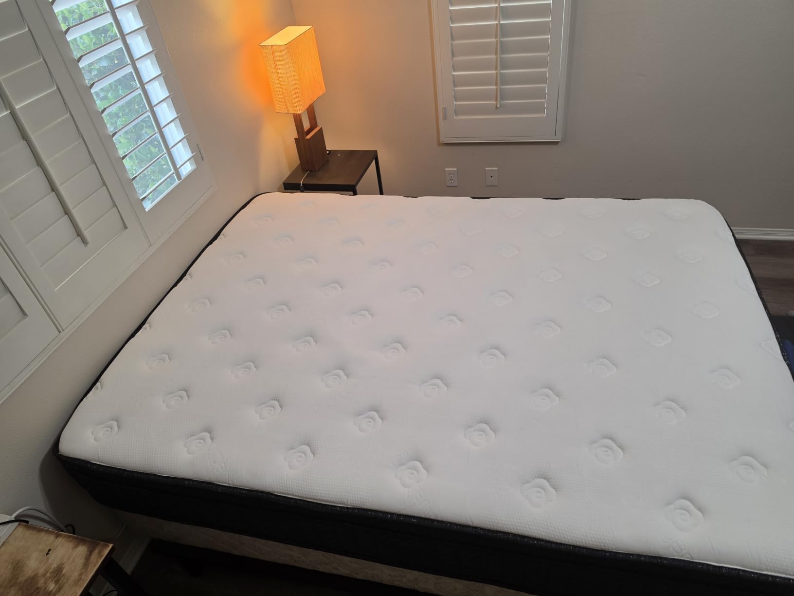 Ailis Queen Mattress, 12 Inch Queen Hybrid Mattress in a Box, Medium Firm with Upgraded Pocket Springs for Superior Motion Isolation, Strong Edge Support & Breathable Comfort customer photo 2
