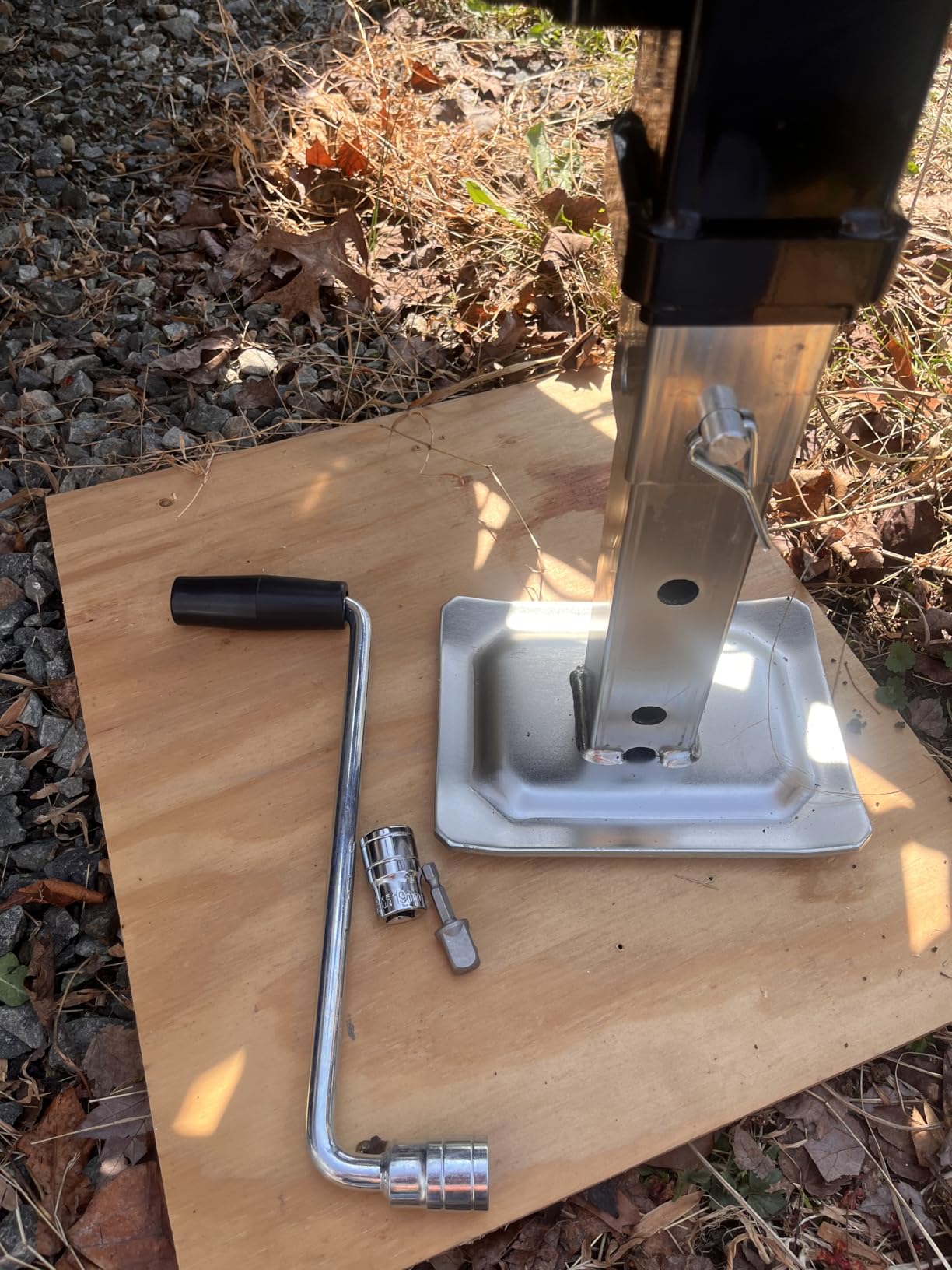 Kohree 8000 lbs Trailer Jack Heavy Duty, 20-24V Electric Drill–Operated customer photo 2