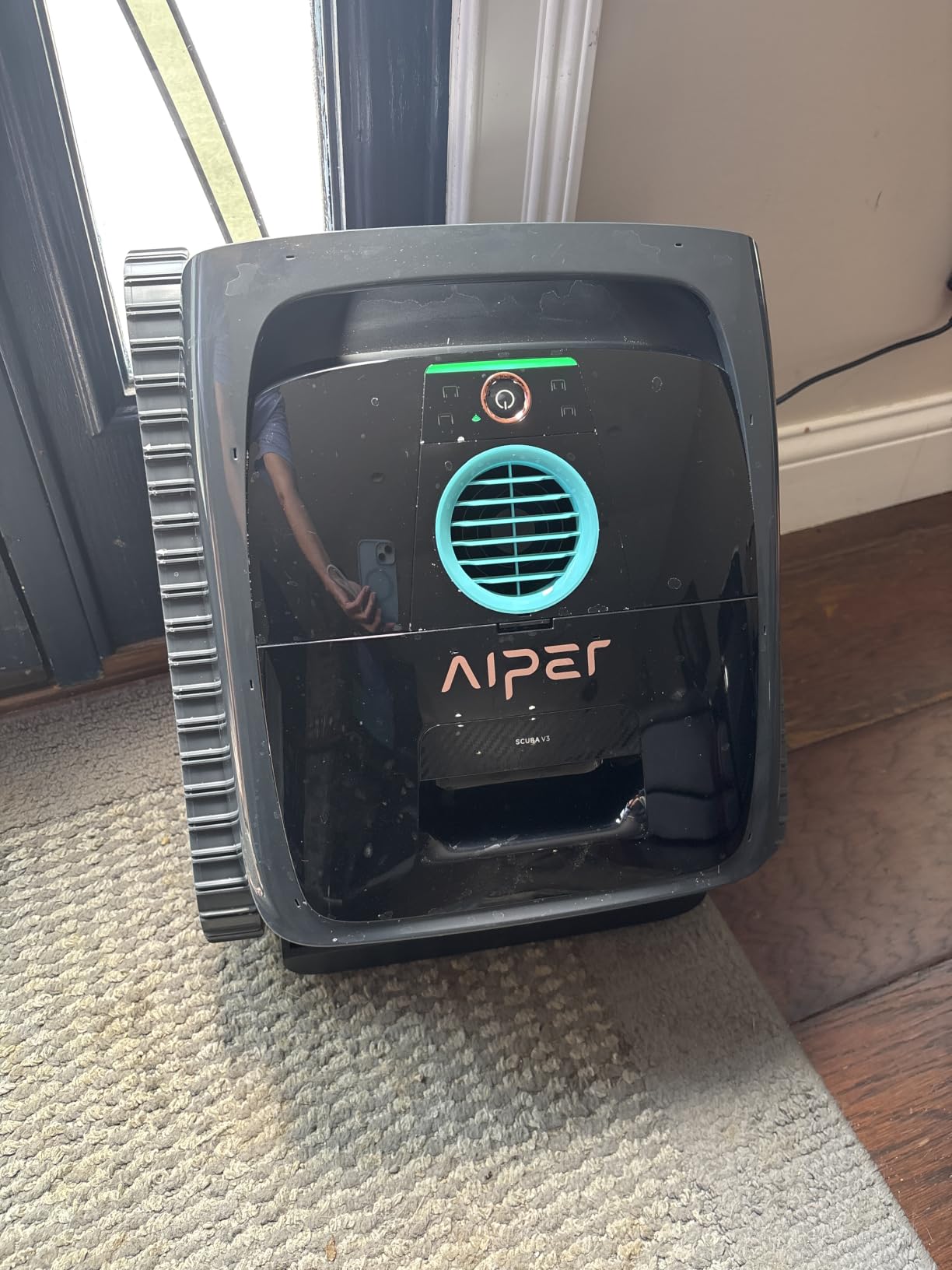 AIPER Scuba V3 AI Vision Cordless Robotic Pool Cleaner, Grey customer photo 1