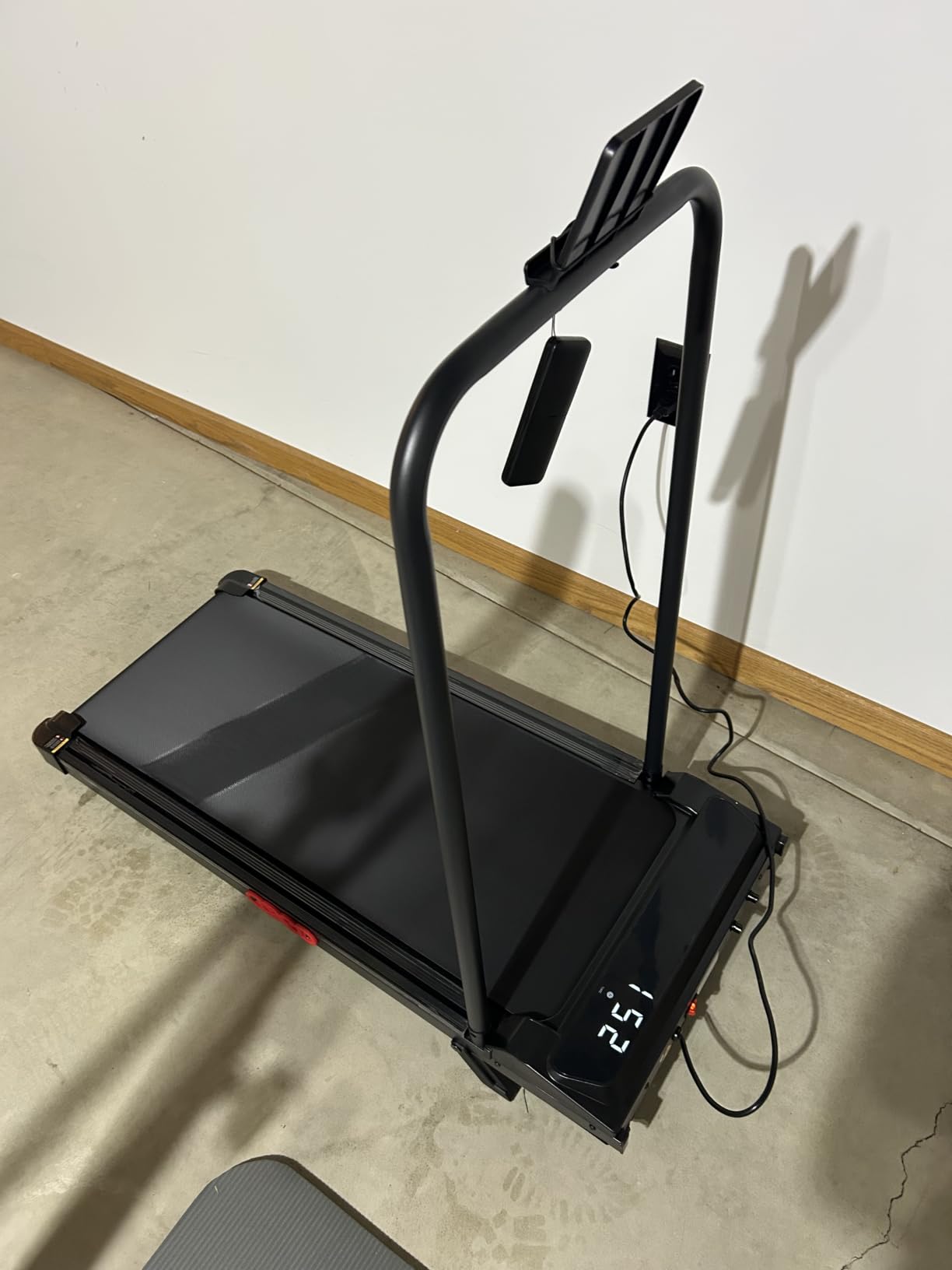 Small Treadmill for Home, Walking Pad Treadmill with Incline and Handle Bar, 3.0HP Electric Under Desk Treadmill for Small Space, 0.6-7.6MPH Portable Mini Exercise Treadmills, 350LBS Capacity customer photo 1